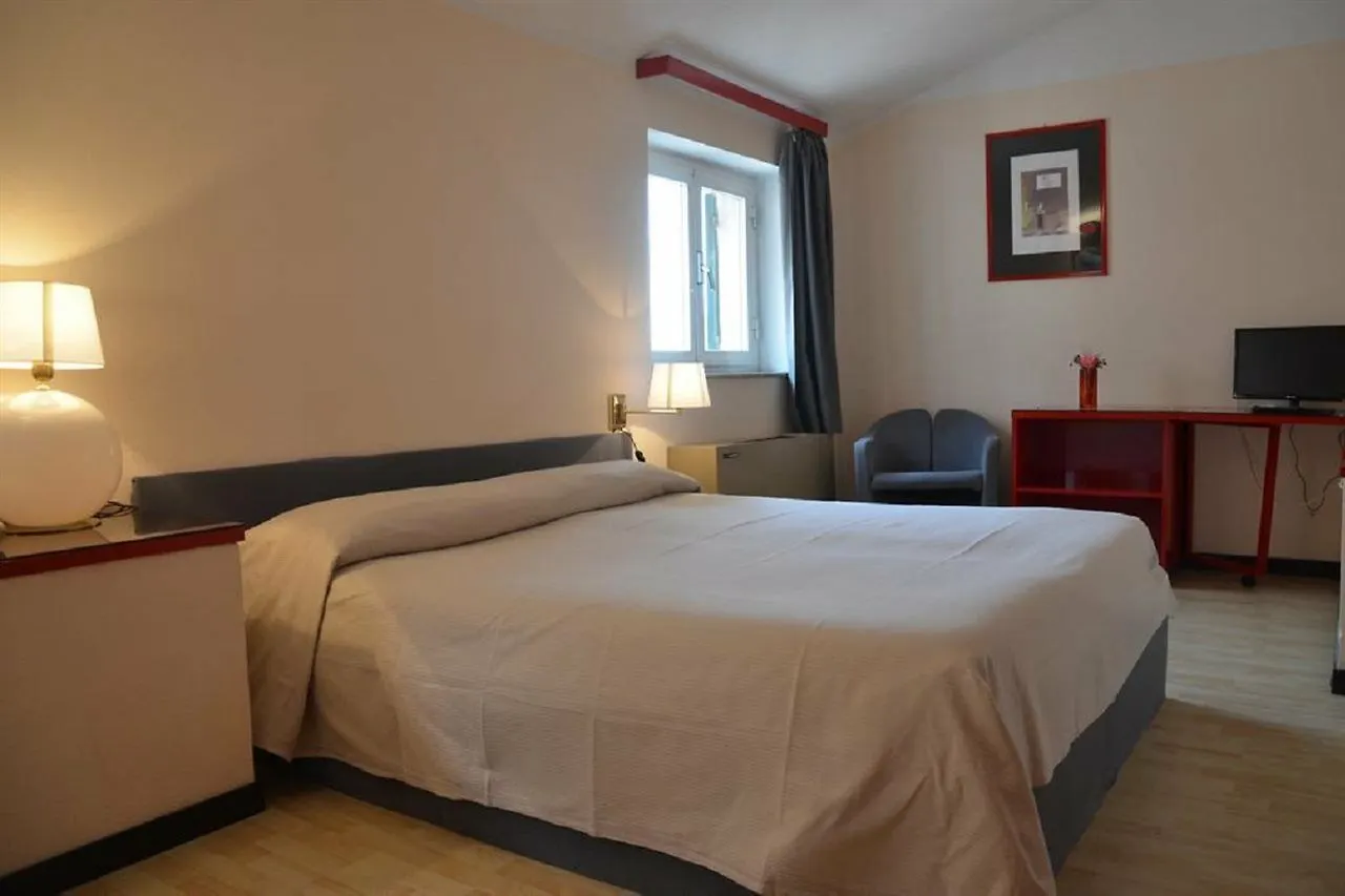 Hotel Britannia Genua 3*,